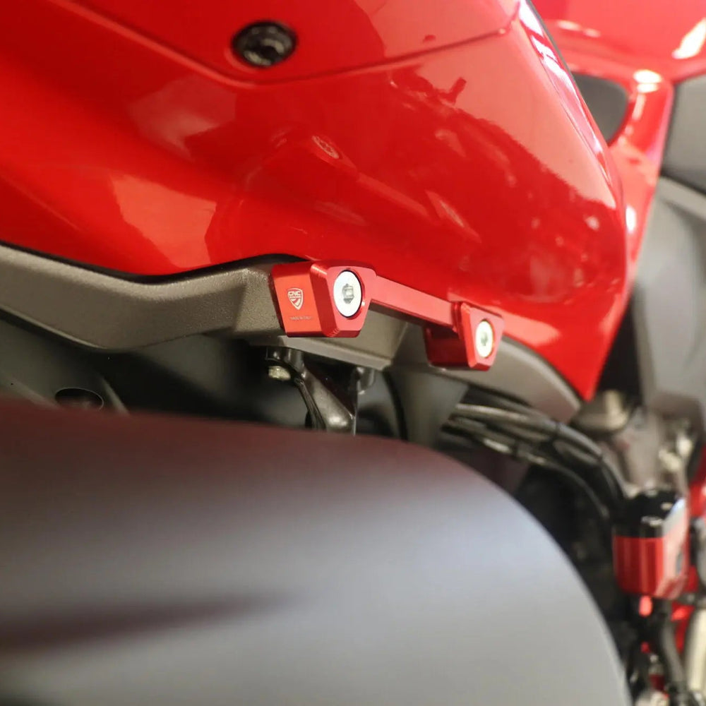 Kit Suppression Repose-Pieds Passager CNC RACING | DUCATI PANIGALE V2 / S (2025+) – vue 2