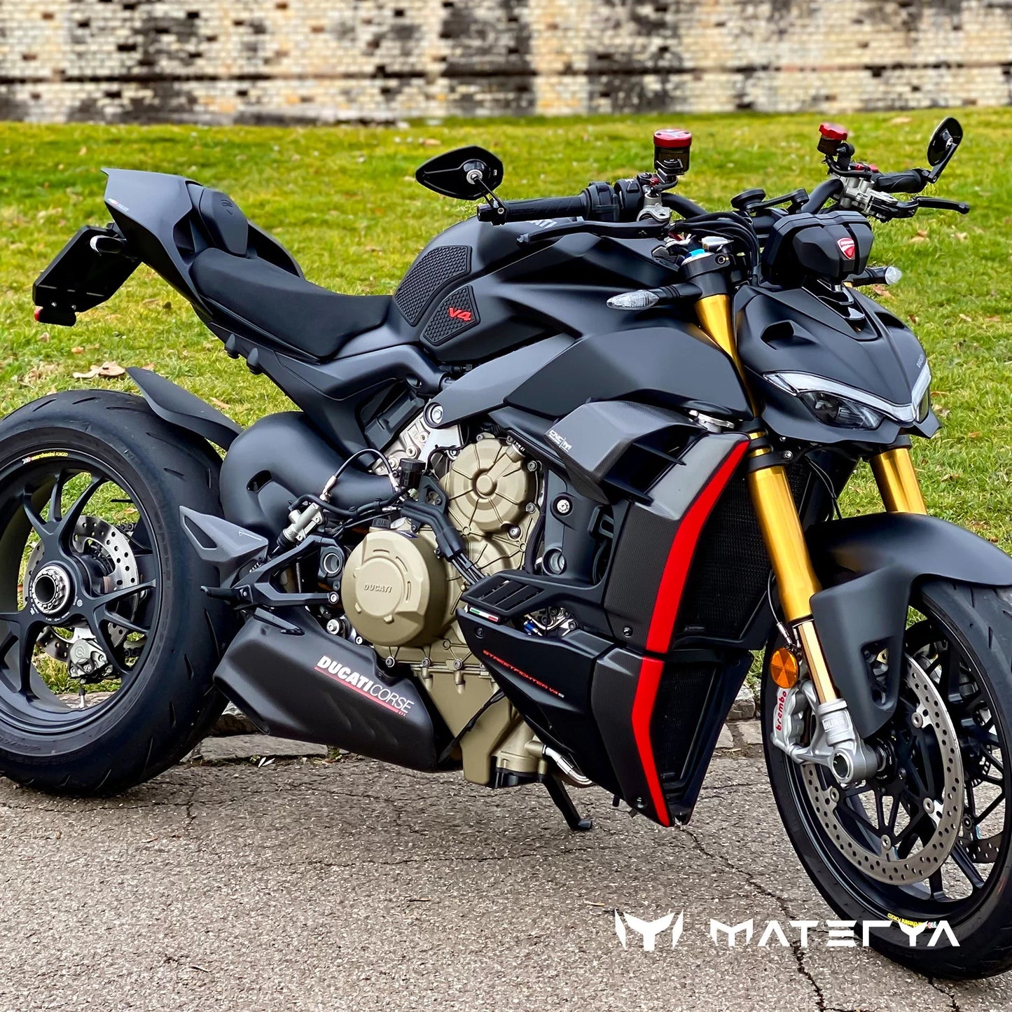 Ailerons MATERYA x CNC RACING | DUCATI STREETFIGHTER V4