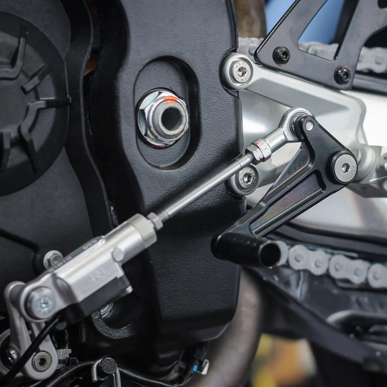 Sélecteur Inversé pour Commande D'origine MG BIKETEC | APRILIA RSV4 1100 (2025+)