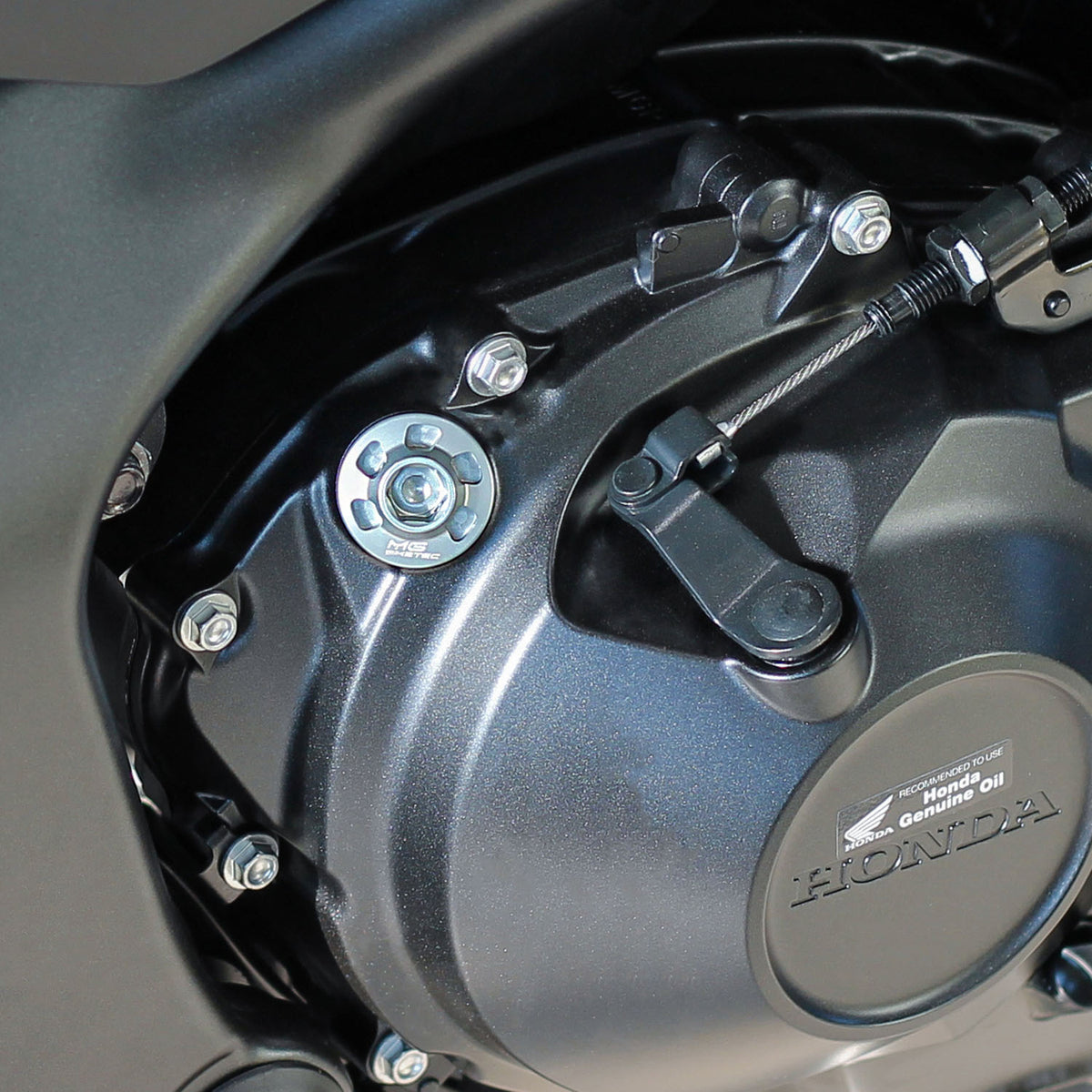 Bouchon de remplissage d'huile MG BIKETEC en situation