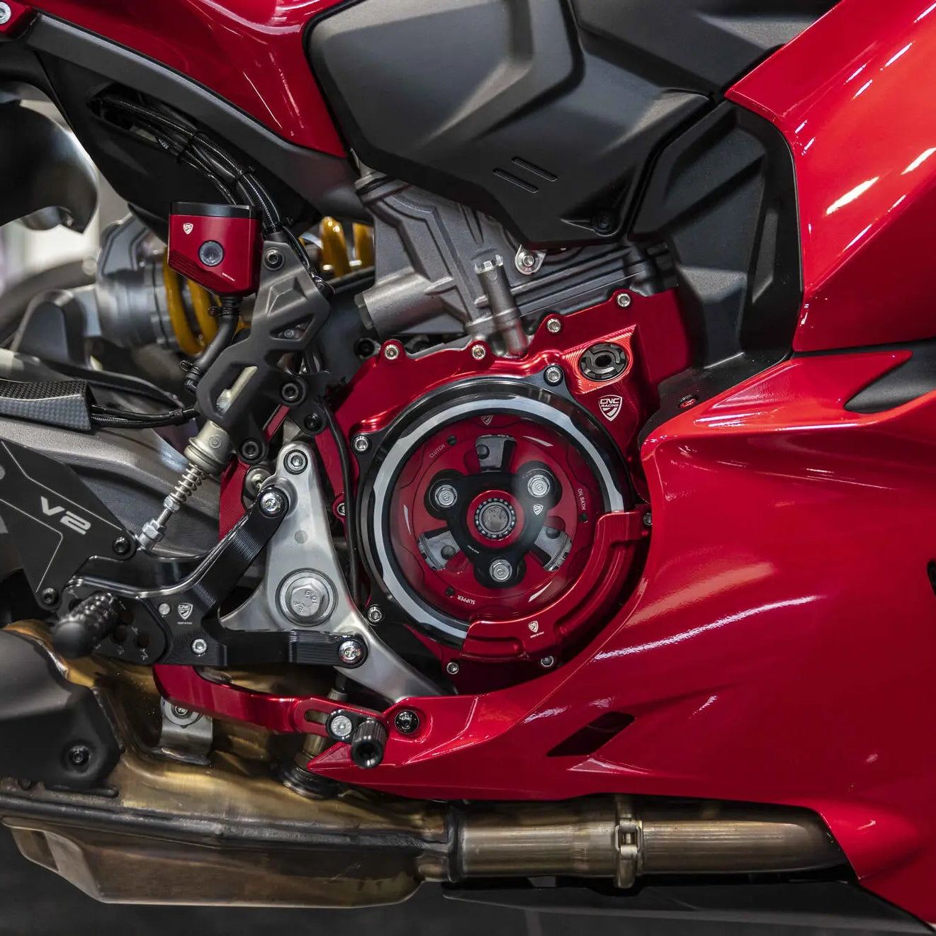 Couvercle d'Embrayage Transparent CNC RACING | DUCATI STREETFIGHTER V2 / S (2025+)