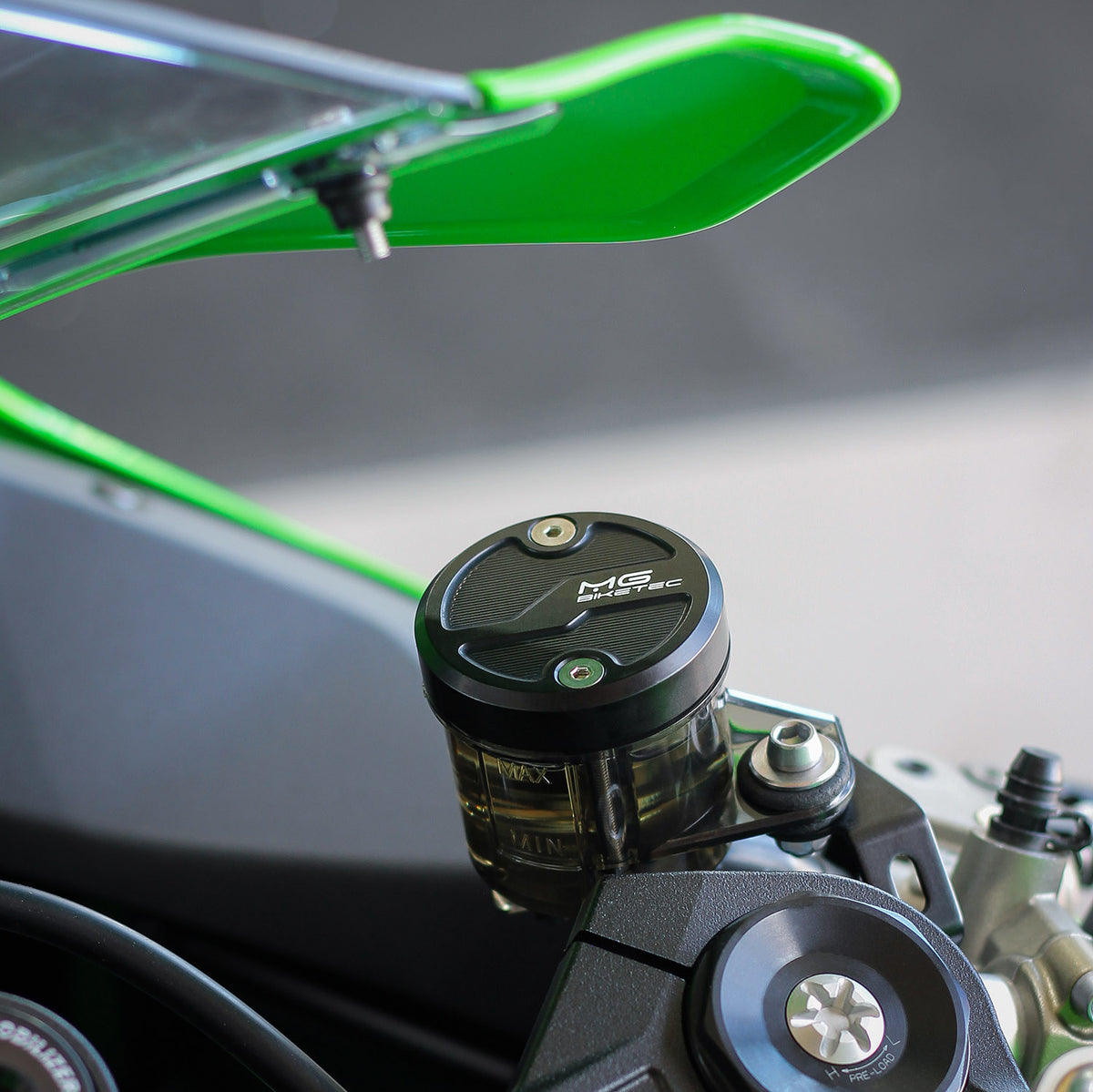 Couvercle de réservoir de frein avant MG BIKETEC pour KTM 990 RC R (2026+)