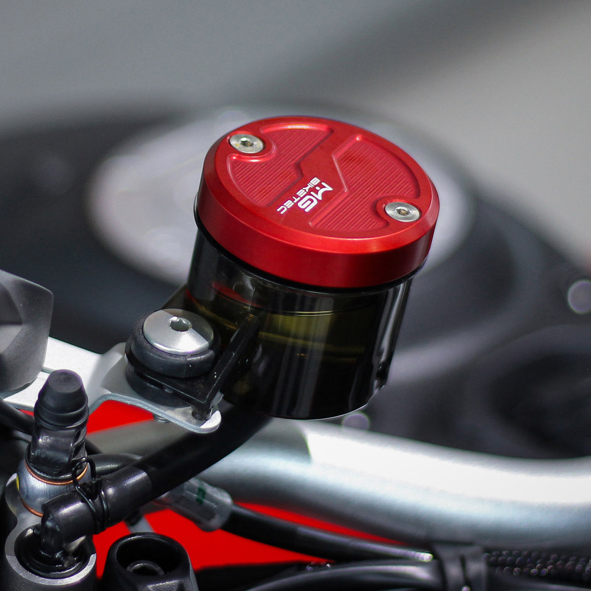 Couvercle de réservoir de frein avant MG BIKETEC pour KTM 990 RC R (2026+)