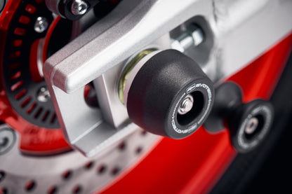 Protection d'axe de roue arrière EVOTECH montée sur une YAMAHA