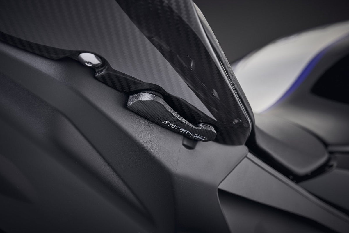 Obturateurs EVOTECH montés sur une moto YAMAHA