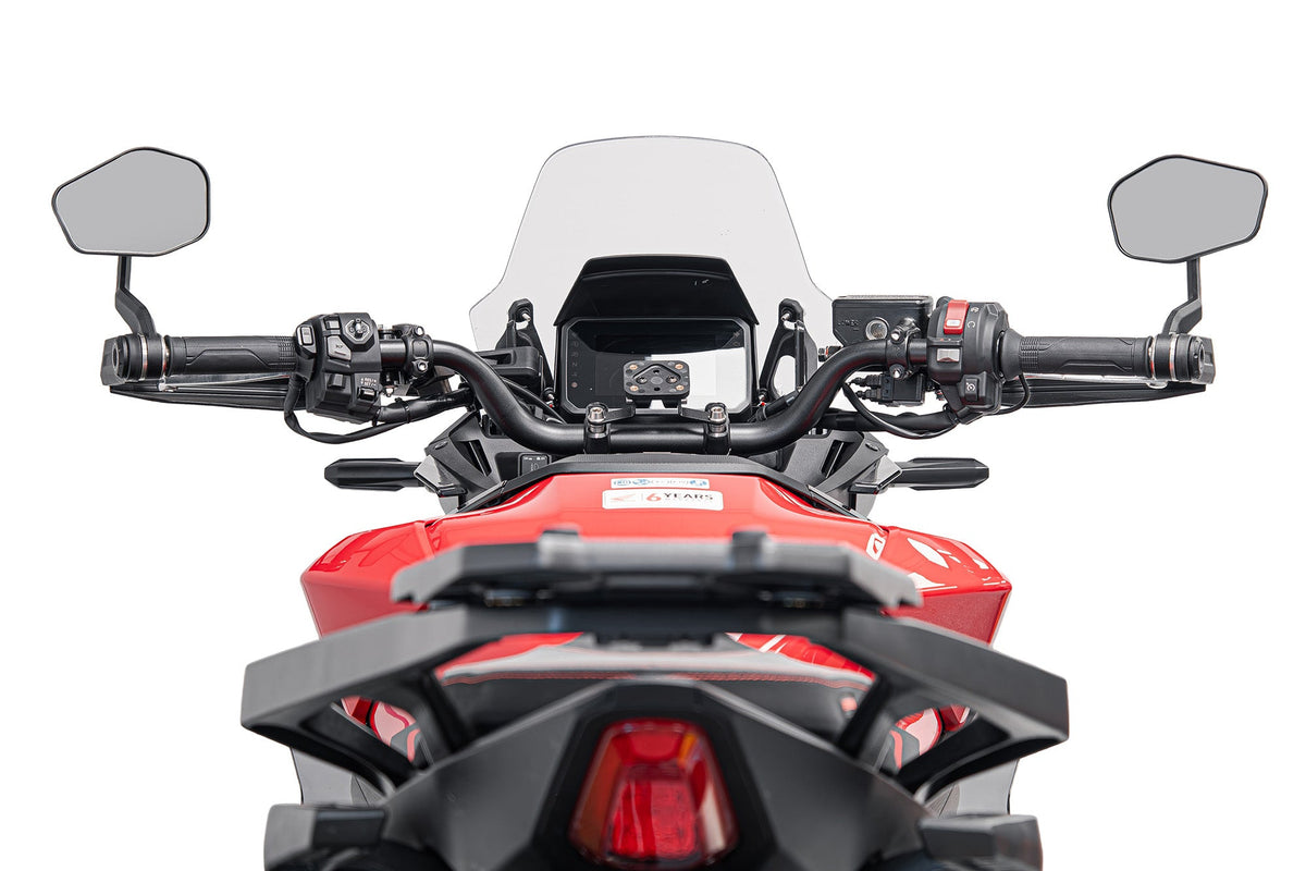 Vue des rétroviseurs Sport EVOTECH sur HONDA CB1000GT