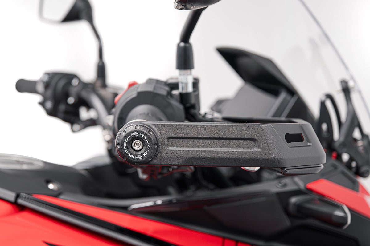 Détail des embouts de guidon EVOTECH sur HONDA CB1000GT