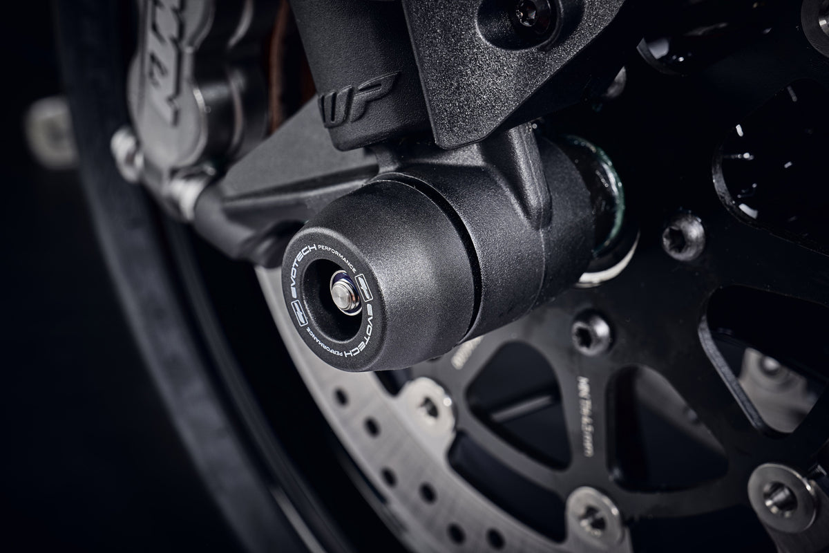 Protection d'axe de roue EVOTECH montée sur KTM 790 DUKE (2027+) - vue 1