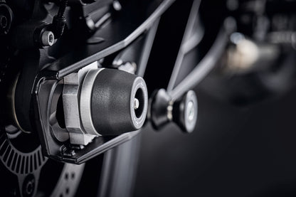Protections de Bras Oscillant EVOTECH montées sur KTM 790 DUKE