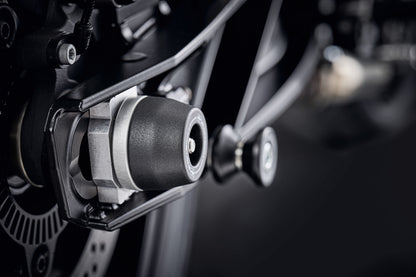 Protection d'axe de roue EVOTECH montée sur KTM 790 DUKE (2027+) - vue 4