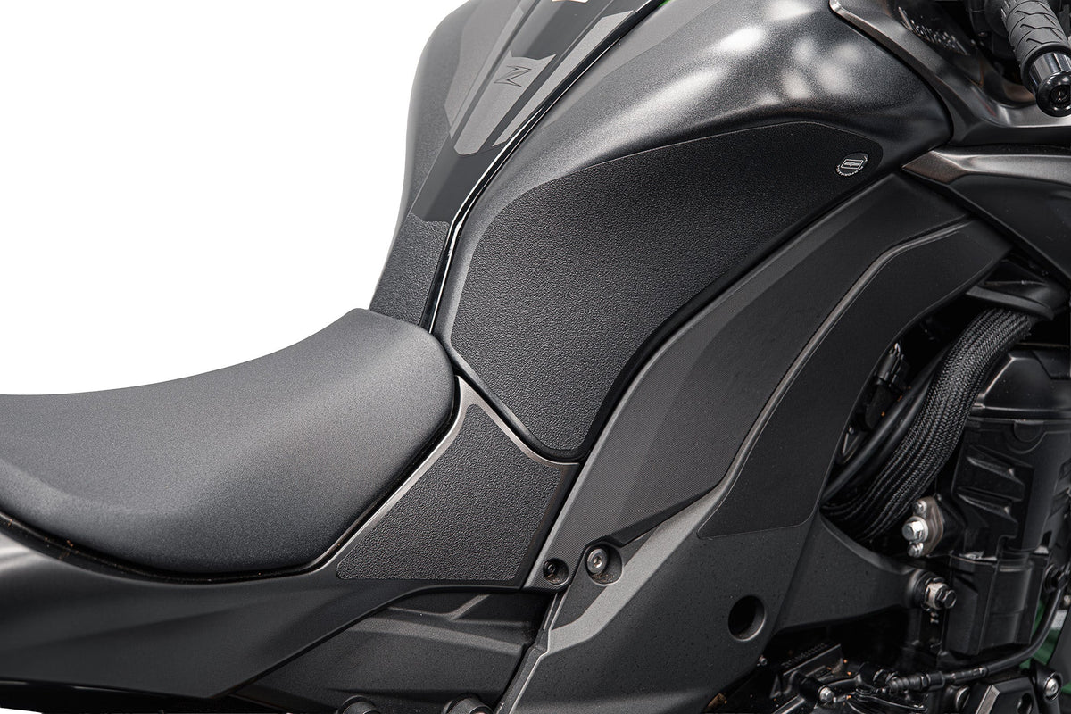 Détail de la protection de réservoir EVOTECH pour KAWASAKI Z1100 / SE