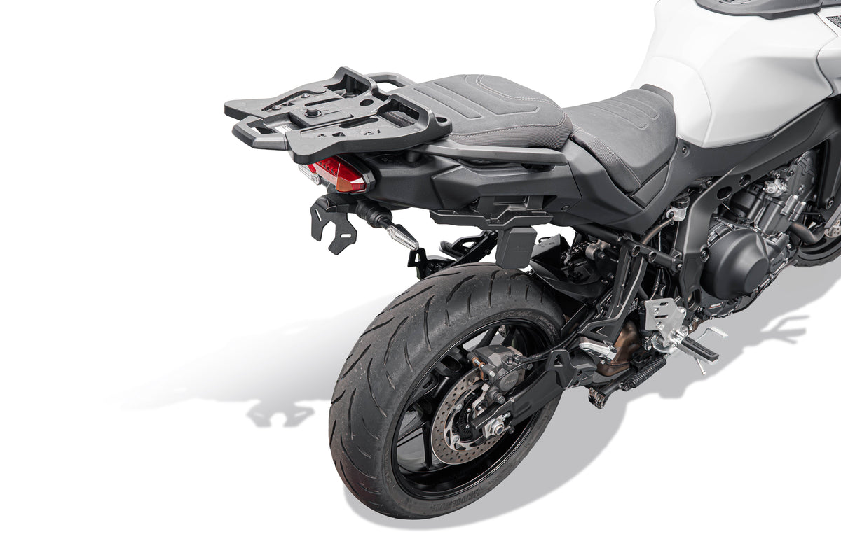 Support de plaque EVOTECH PERFORMANCE monté sur YAMAHA TRACER 9 (2025+) - vue 4