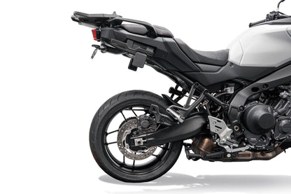 Support de plaque EVOTECH PERFORMANCE monté sur YAMAHA TRACER 9 (2025+) - vue 2