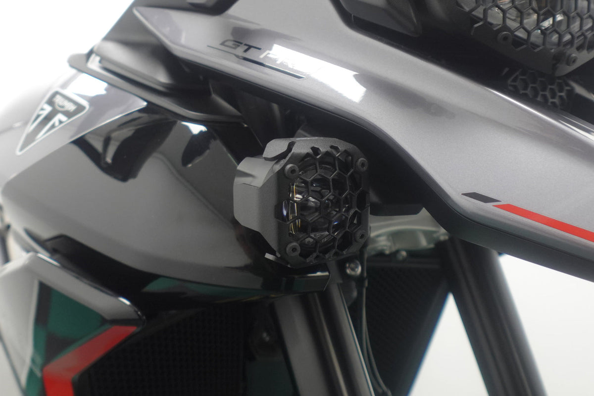 Protection EVOTECH des feux additionnels de TRIUMPH TIGER 900