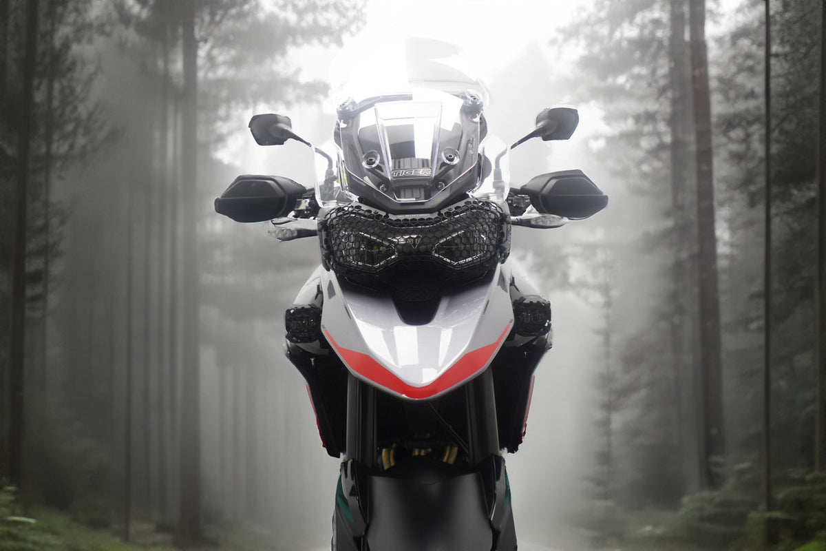 Grilles de feux additionnels EVOTECH montées sur TRIUMPH TIGER 900