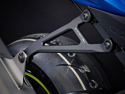 Obturateur de repose-pied passager EVOTECH monté sur SUZUKI GSX-R1000R