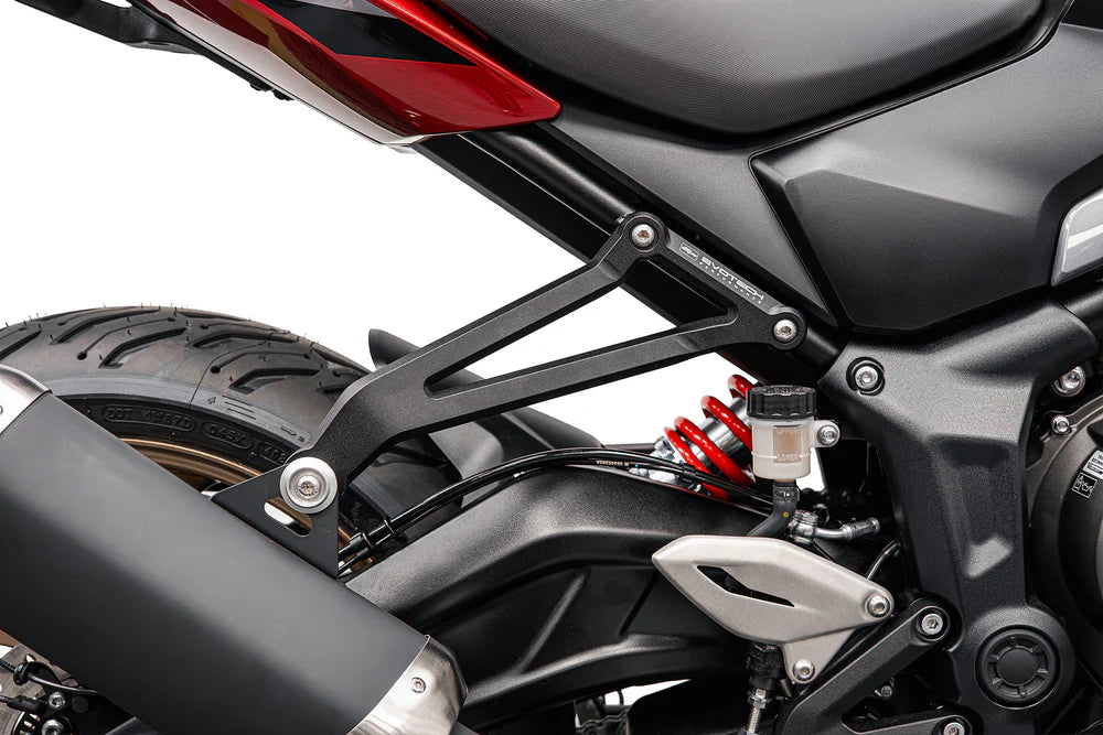 Kit Suppression de Repose-pieds Passager EVOTECH | TRIUMPH TRIDENT 800 (2026+)