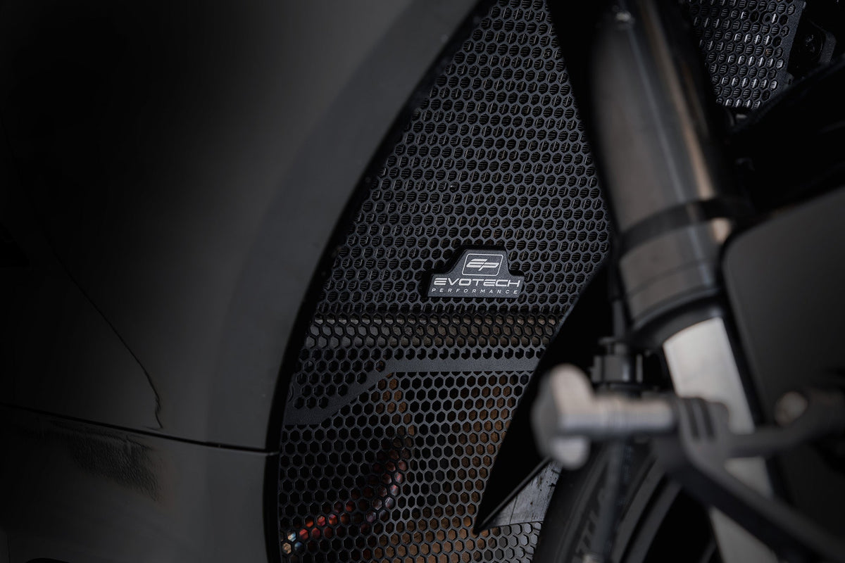 Grilles EVOTECH montées sur YAMAHA R7 - vue 3
