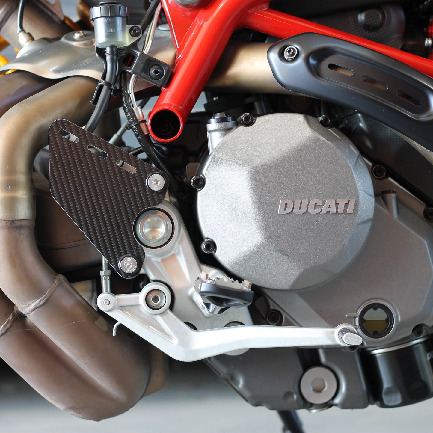 Protèges-Talons en Carbone MG BIKETEC | DUCATI HYPERMOTARD 950