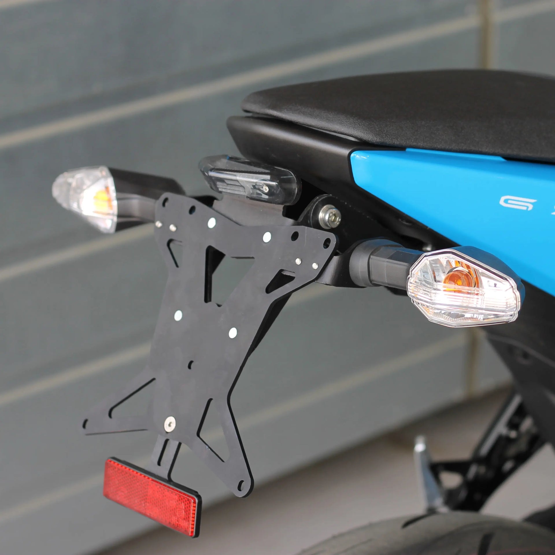 Short license plate holder MG BIKETEC | SUZUKI GSX-8S/R – GEN