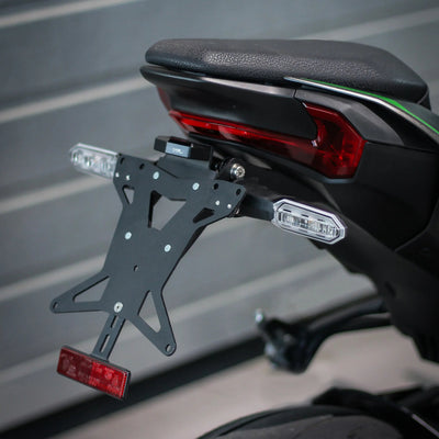 Support de Plaque Court MG BIKETEC pour KAWASAKI Z900 (2025+)