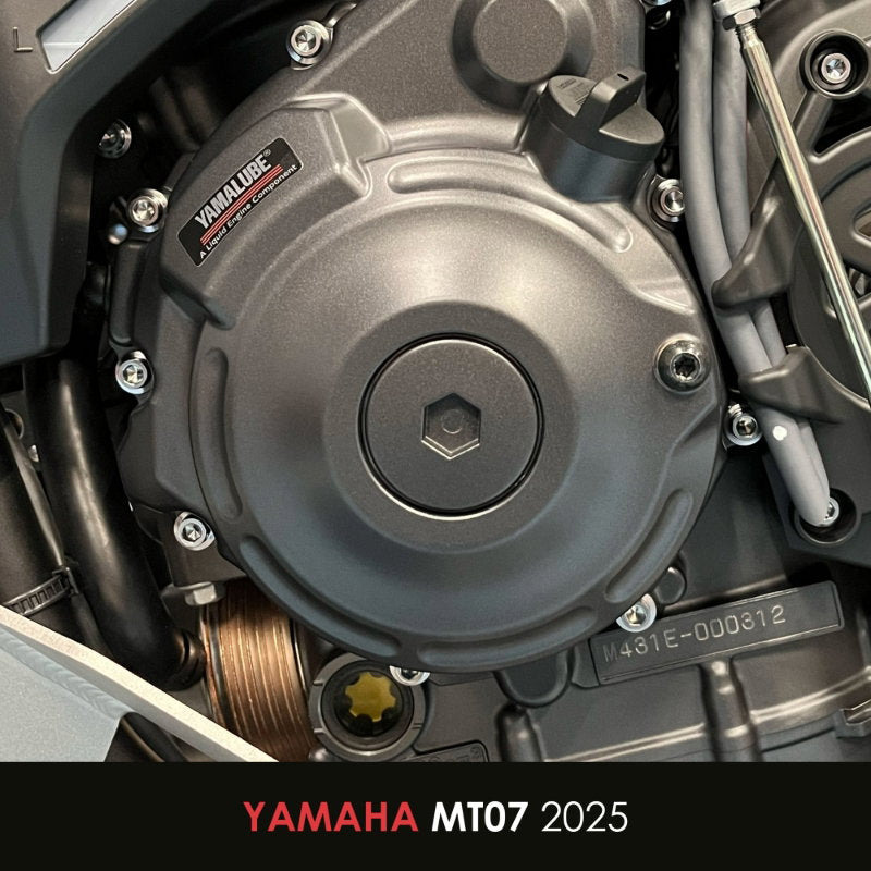 Protection de carter d'alternateur GB RACING montée sur YAMAHA R7 (2026+) - vue 2