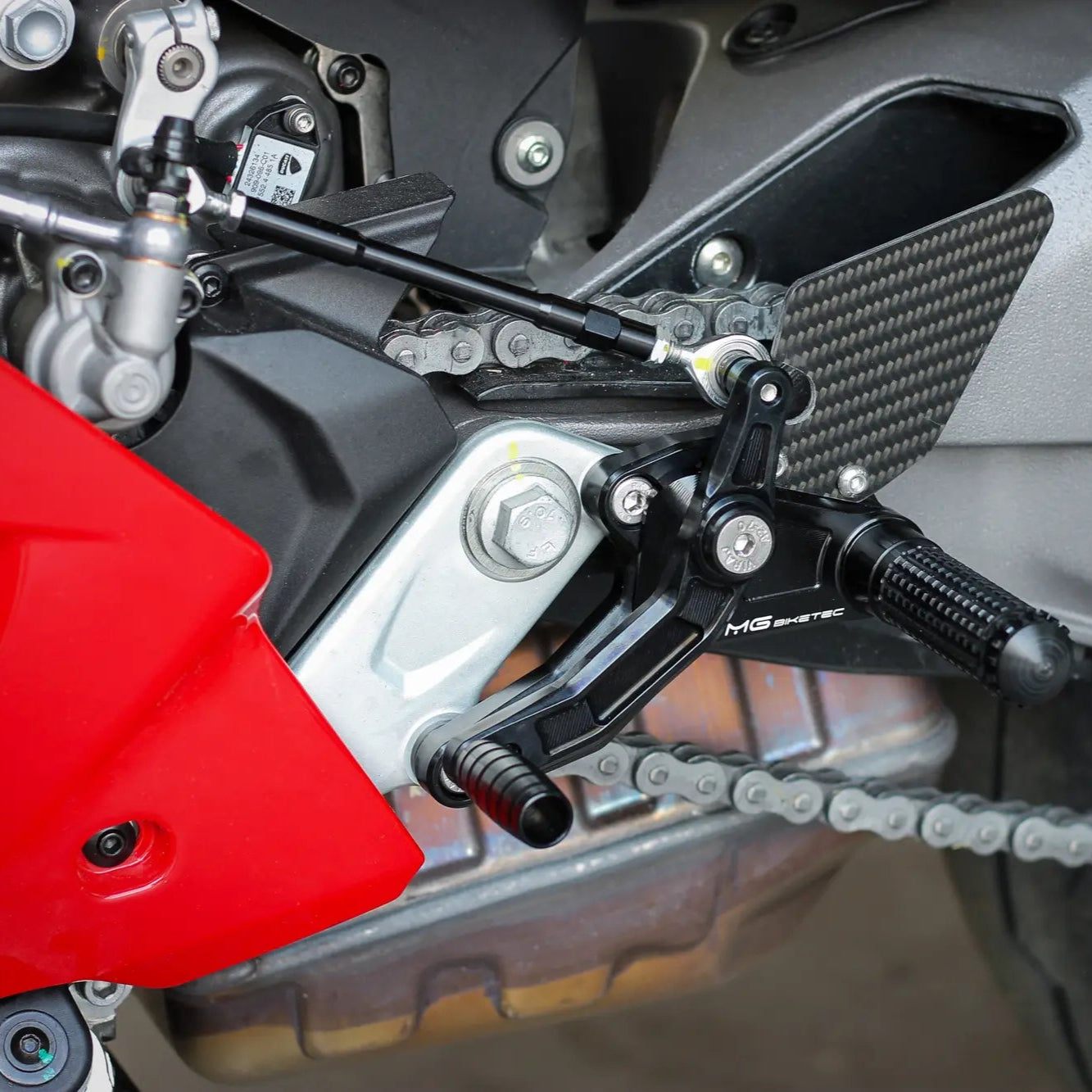 Commandes Reculées MG BIKETEC | DUCATI STREETFIGHTER V2 / S (2025+)