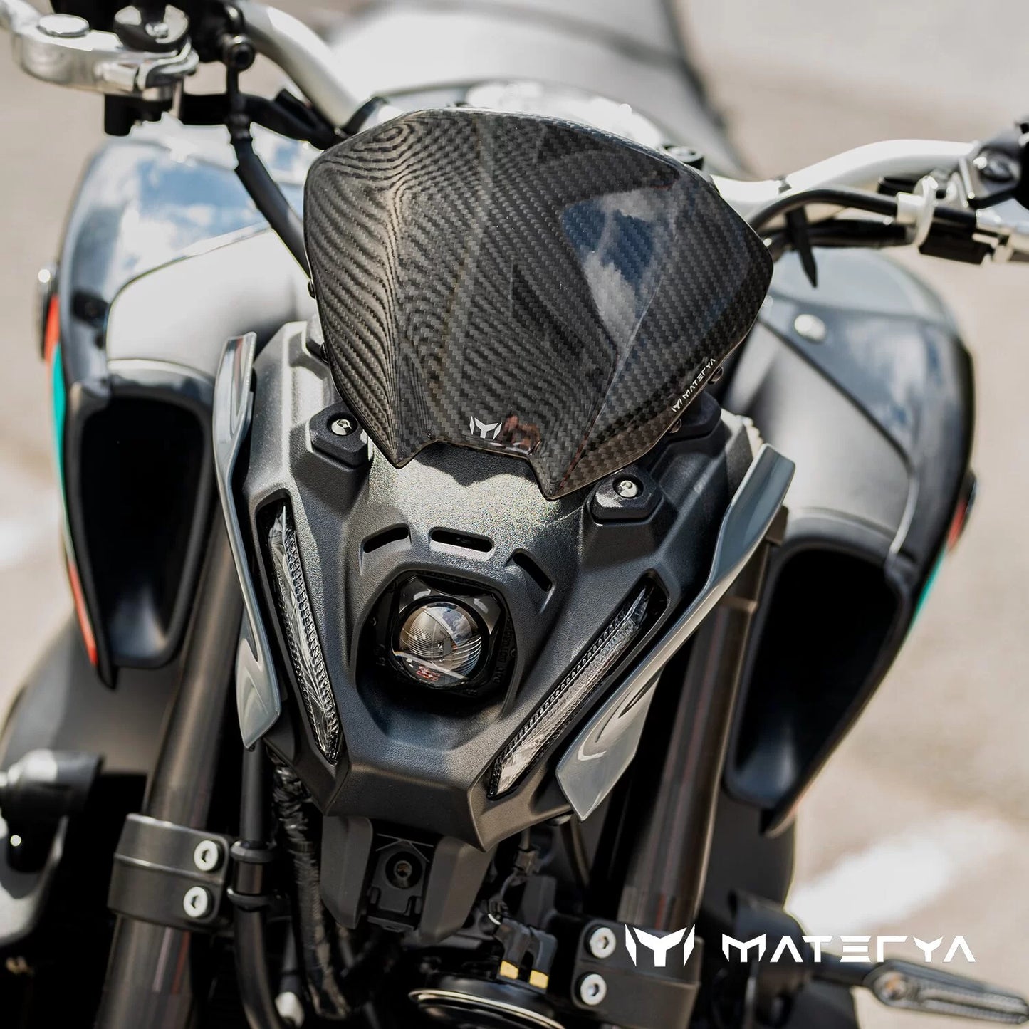 Saute-Vent en Carbone Brillant MATERYA | YAMAHA MT09 (2021-2023)