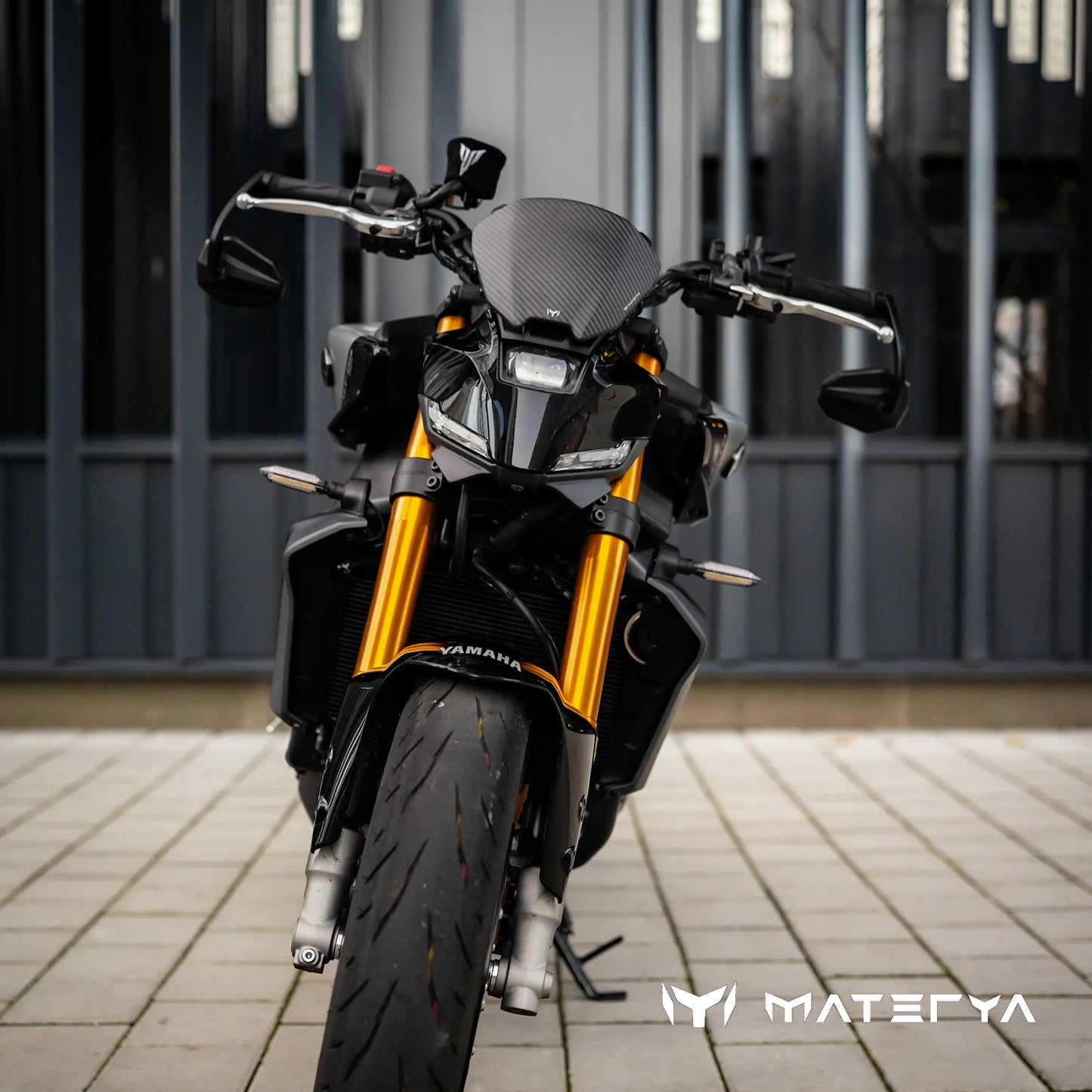 MATERYA Matte Carbon Windshield | YAMAHA MT09 (2024+)