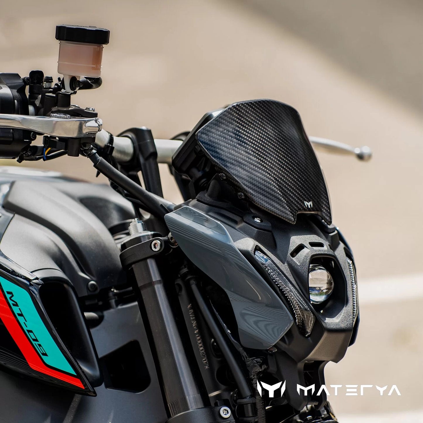 Saute-Vent en Carbone Brillant MATERYA | YAMAHA MT09 (2021-2023)