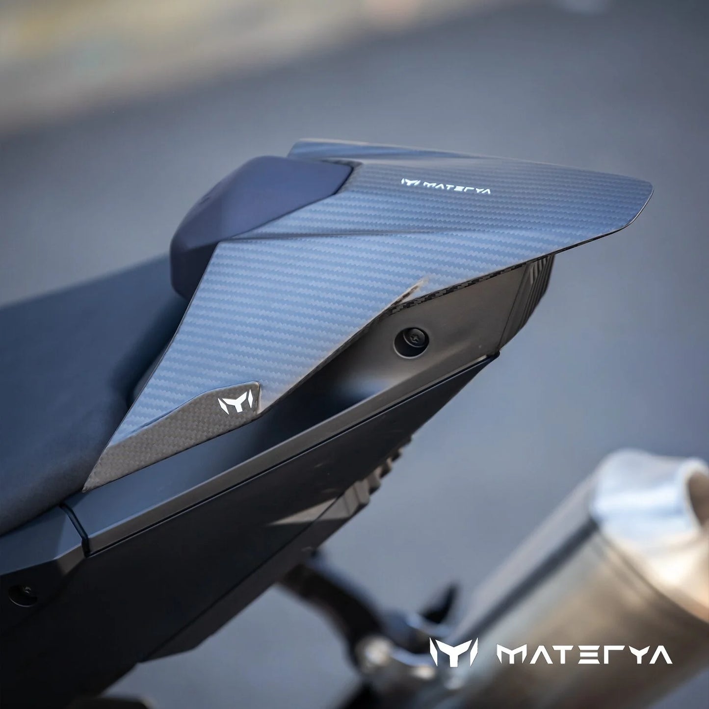 Capot de Selle en Carbone Mat MATERYA | KTM 990 RC R (2026+)