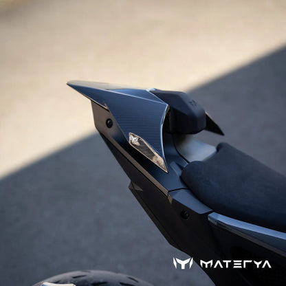 Capot de Selle en Carbone Brillant MATERYA | KTM 990 RC R (2026+)
