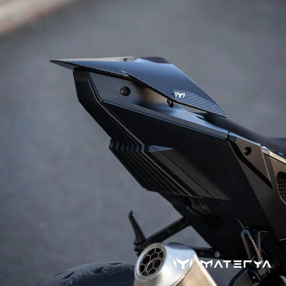 Capot de Selle en Carbone Brillant MATERYA | KTM 990 RC R (2026+)