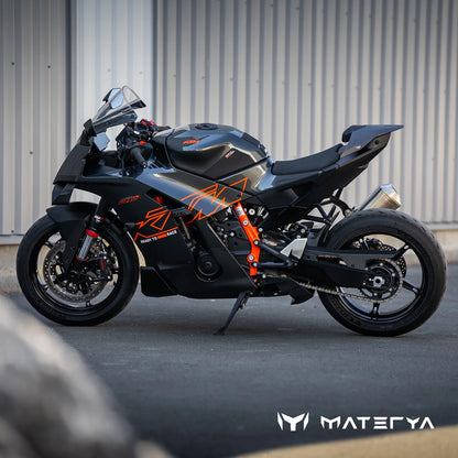 Capot de Selle en Carbone Mat MATERYA | KTM 990 RC R (2026+)
