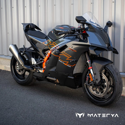 Capot de Selle en Carbone Brillant MATERYA | KTM 990 RC R (2026+)