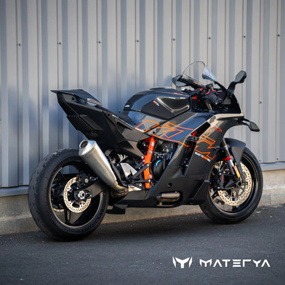 Capot de Selle en Carbone Brillant MATERYA | KTM 990 RC R (2026+)