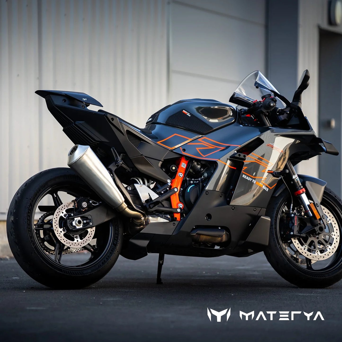 Capot de Selle en Carbone Brillant MATERYA | KTM 990 RC R (2026+)