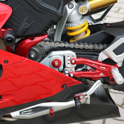 Kit de Bouchons de Commandes Reculées CNC RACING | DUCATI PANIGALE V4 /S