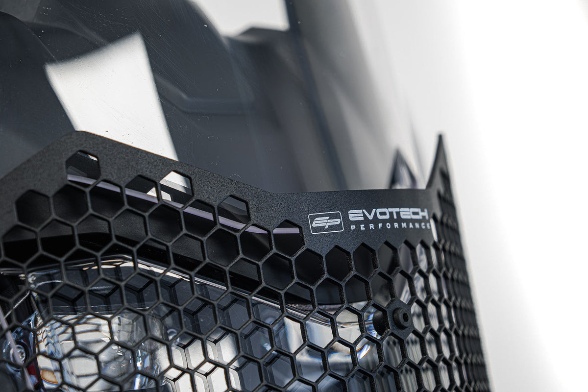 Grille de phare EVOTECH montée sur YAMAHA TENERE 700 - vue générale