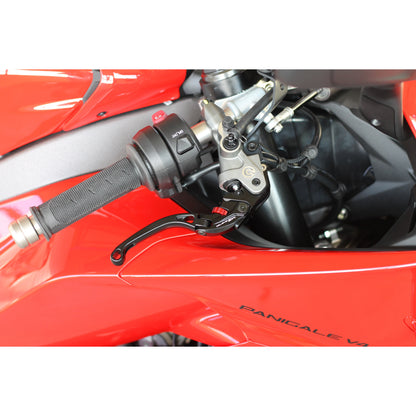 Levier de frein court MG BIKETEC monté sur moto