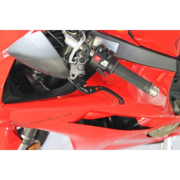 Levier d’embrayage court MG BIKETEC monté sur moto
