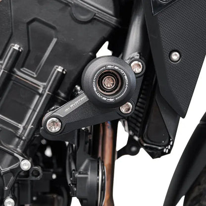Gros plan sur le tampon de protection EVOTECH PERFORMANCE HONDA CB1000 GT (2026+)