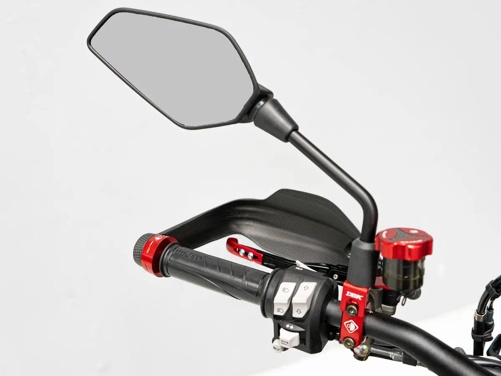 Protège-Mains Carbone DUCABIKE | DUCATI HYPERMOTARD 698 MONO / RVE – vue 3