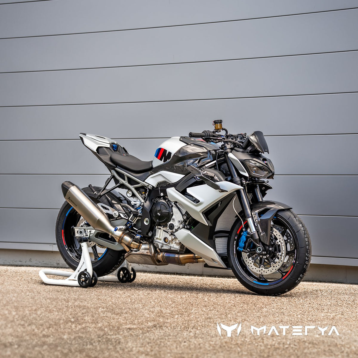BMW S 1000 R 2025 équipée d'un saute-vent MATERYA — pièces et accessoires moto GEN PERFORMANCE